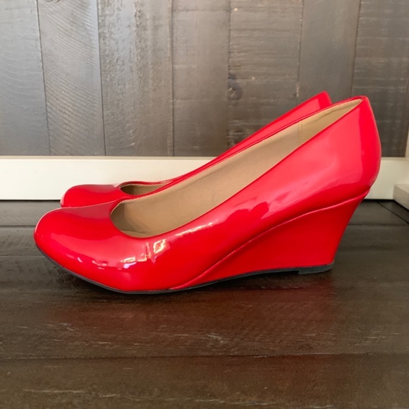 Forever 2 Red Wedge Heels 